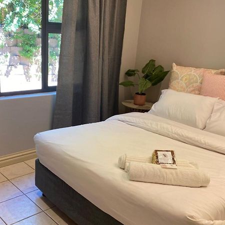 Tranquility Apartment Margate Bagian luar foto