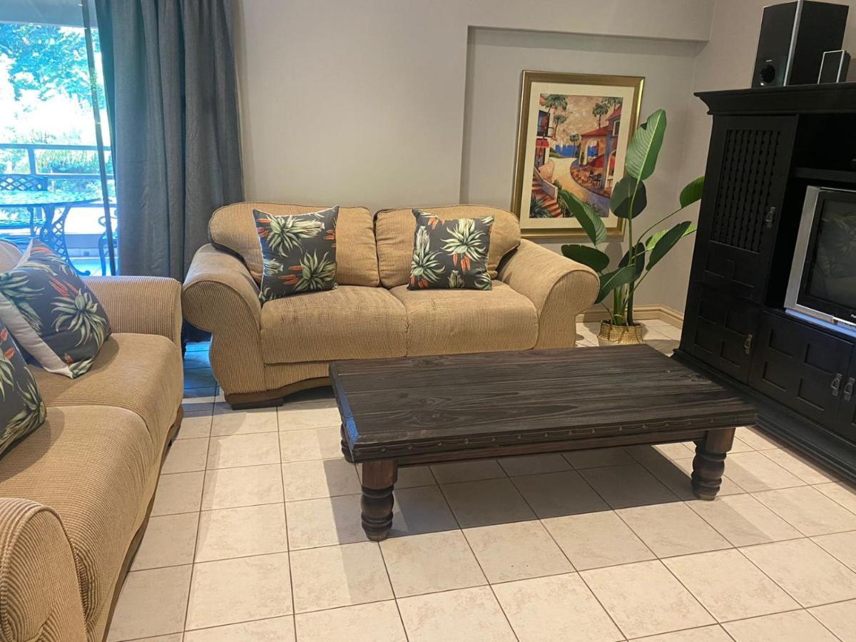 Tranquility Apartment Margate Bagian luar foto